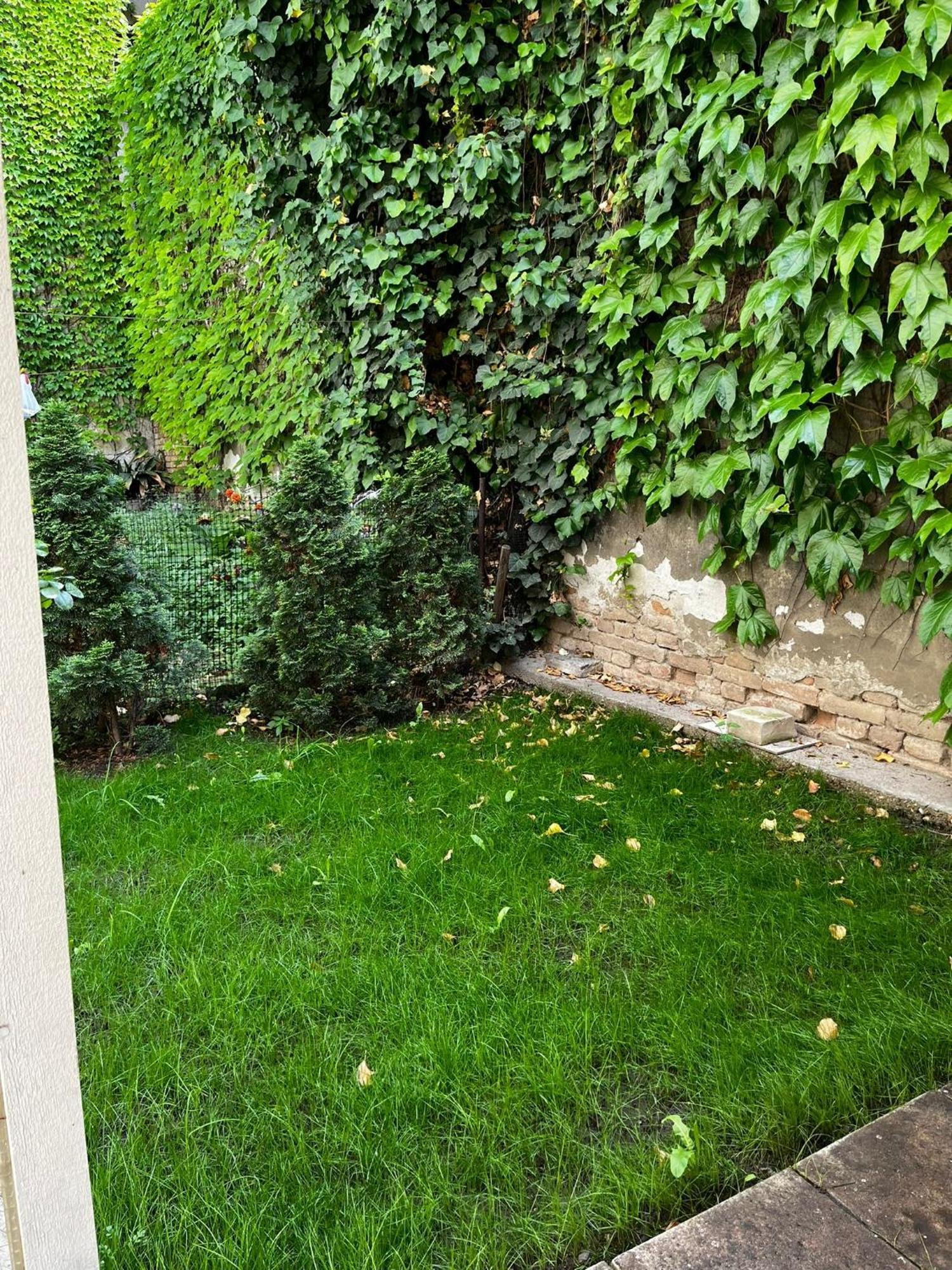 Appartamento Apartman Kruna Belgrado Esterno foto